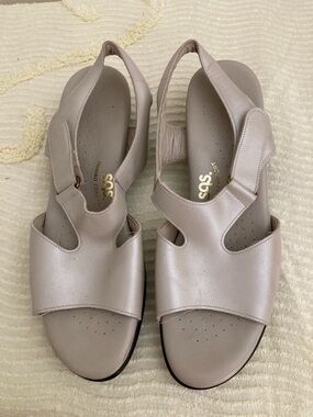 SAS Women's Slingback Sandals in Light Taupe